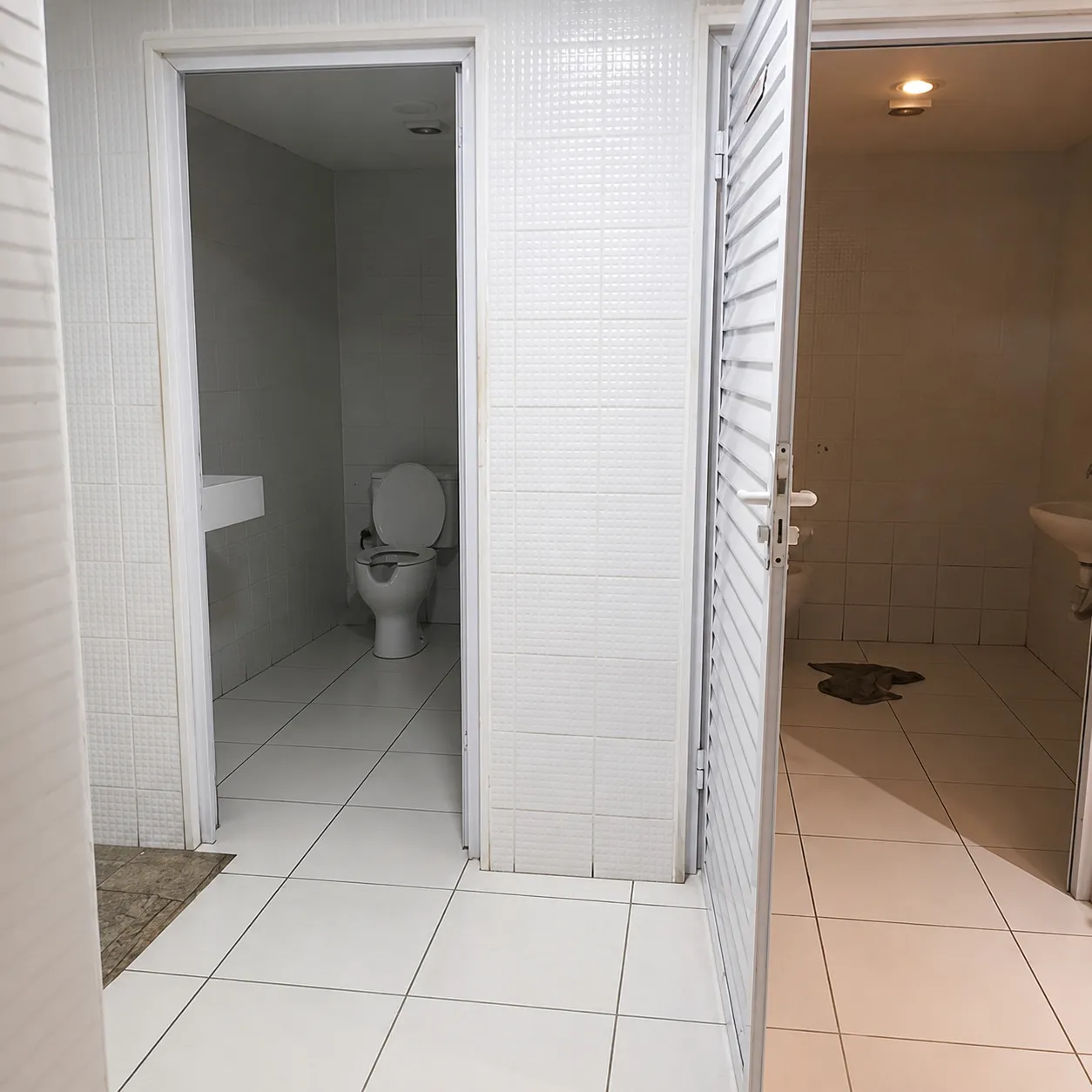 Loja na Reta da Penha, Bairro Praia do Canto com 600m²