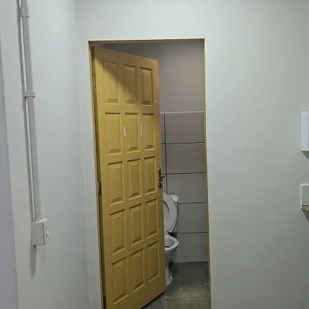 Galpão com 1700m², 2 docas